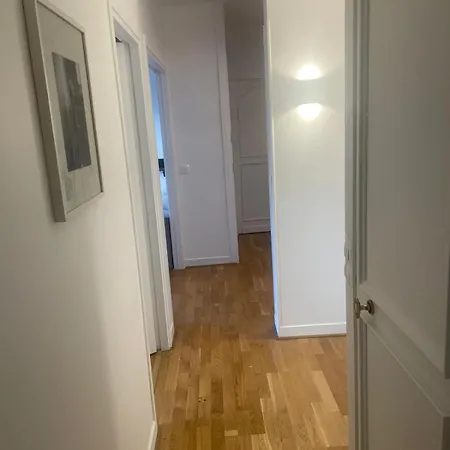 2 Bedrooms Tour Eiffel Trocadero 16 *