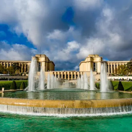 2 Bedrooms Tour Eiffel Trocadero 16 דירה פריז