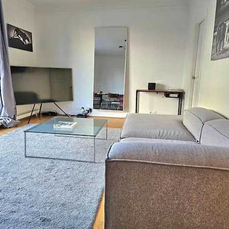 2 Bedrooms Tour Eiffel Trocadero 16 דירה *