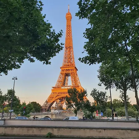 2 Bedrooms Tour Eiffel Trocadero 16 *